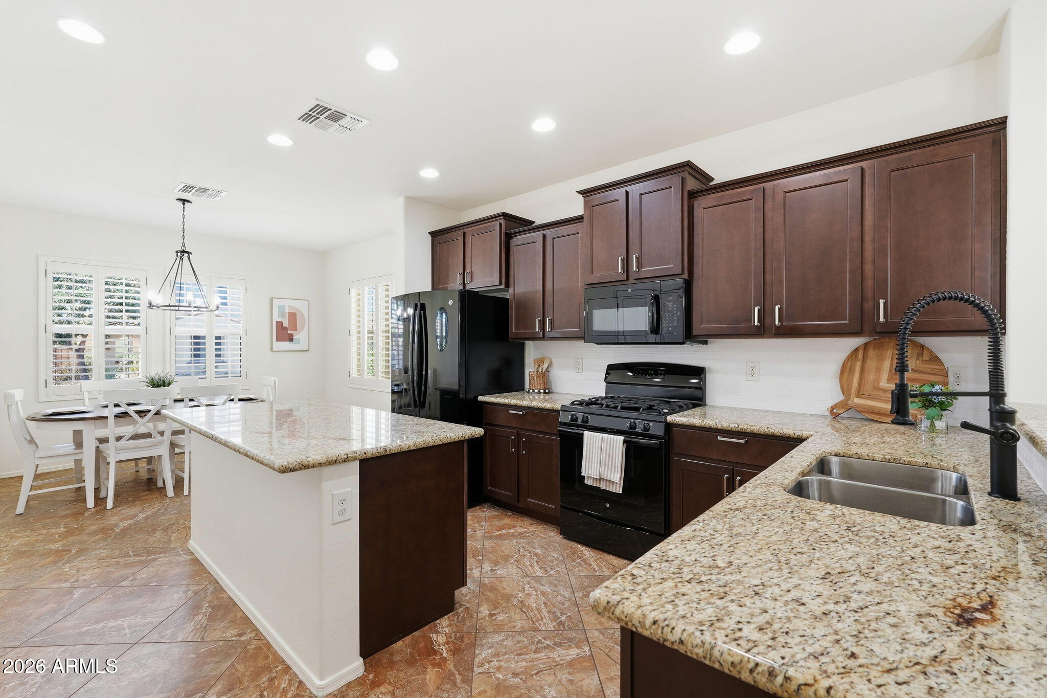 4444 East St John Road Phoenix, AZ 85032 - Photo 12 of 46 012_ListerPros