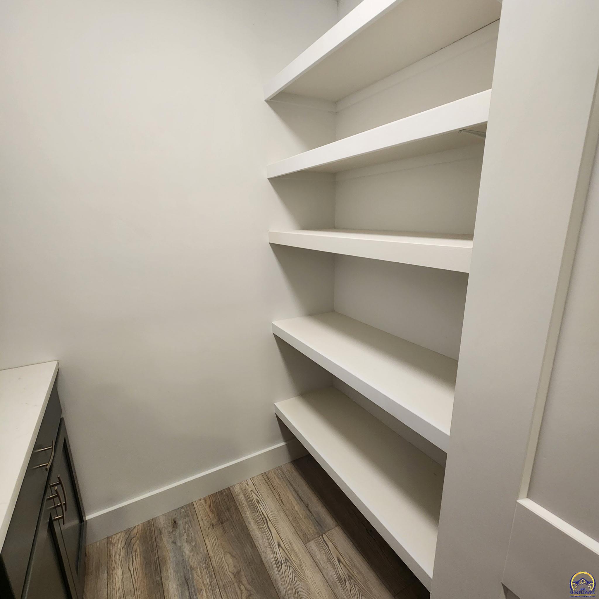 6353 Crescent Rim Drive Ozawkie, KS 66070 - Photo 11 of 33