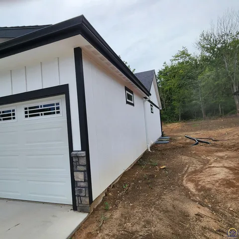 $439,900 | 6353 Crescent Rim Drive, Ozawkie, KS 66070