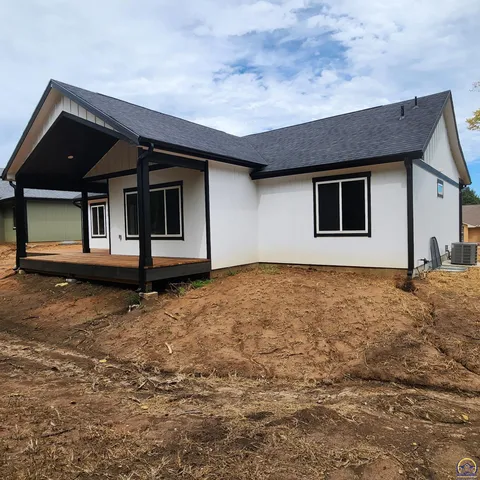 $439,900 | 6353 Crescent Rim Drive, Ozawkie, KS 66070