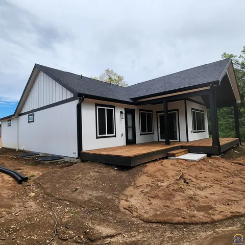 $439,900 | 6353 Crescent Rim Drive, Ozawkie, KS 66070