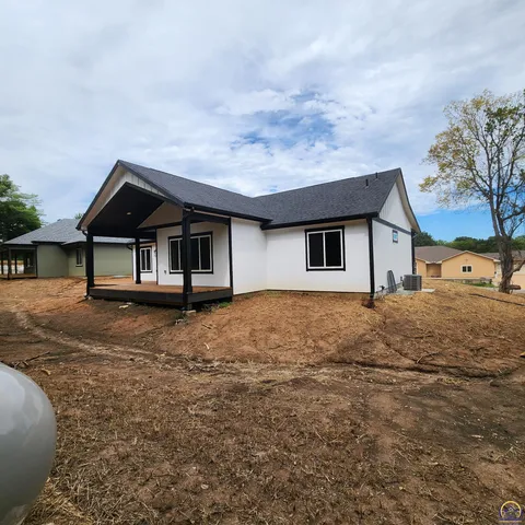 $439,900 | 6353 Crescent Rim Drive, Ozawkie, KS 66070