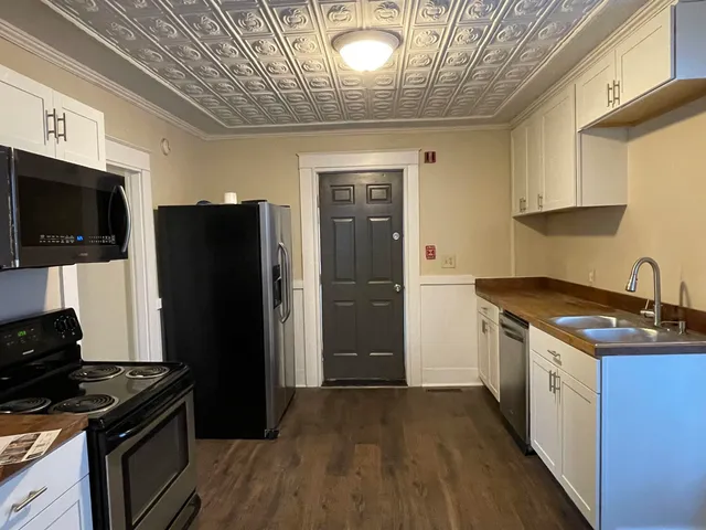 $299,999 | 7 Riverside Court, Laconia, NH 03246