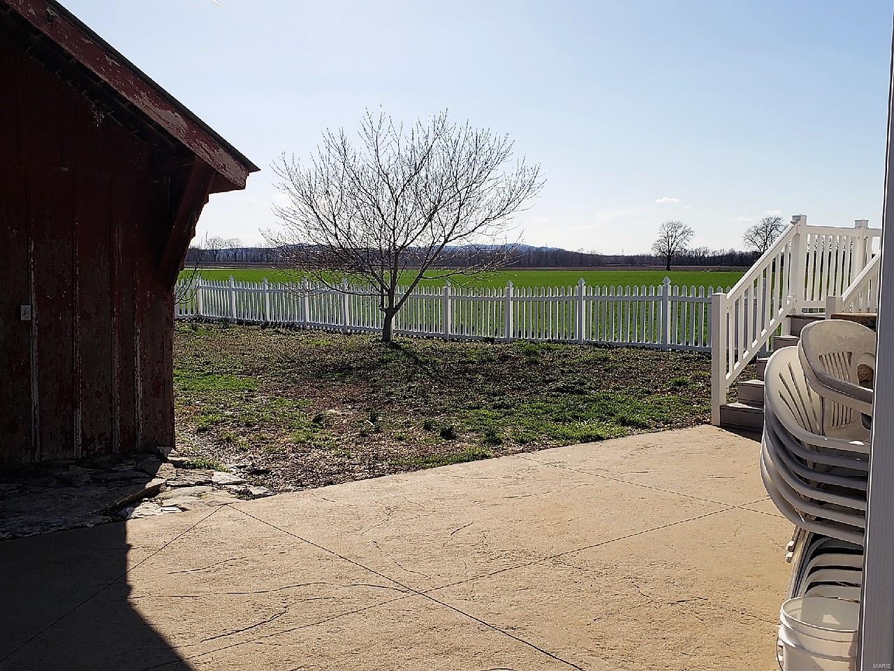 2073 Outlet Road Valmeyer, IL 62295 - Photo 11 of 84