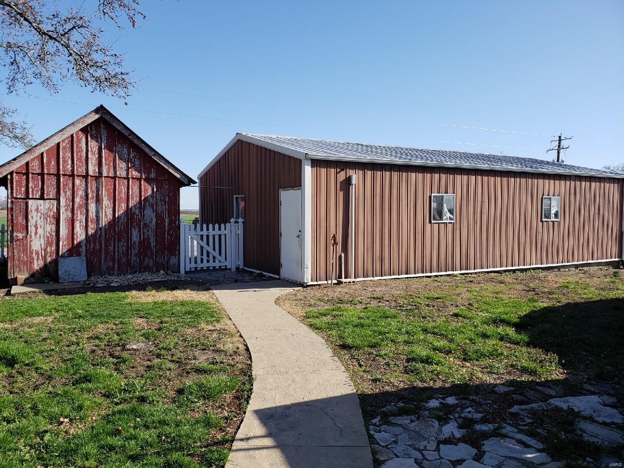 2073 Outlet Road Valmeyer, IL 62295 - Photo 17 of 84