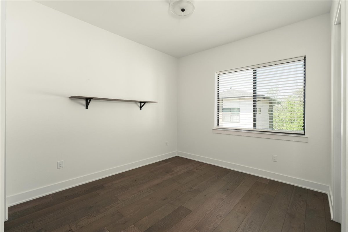 3700 Clawson Road, Unit 301 Austin, TX 78704 - Photo 24 of 35 Secondary bedroom