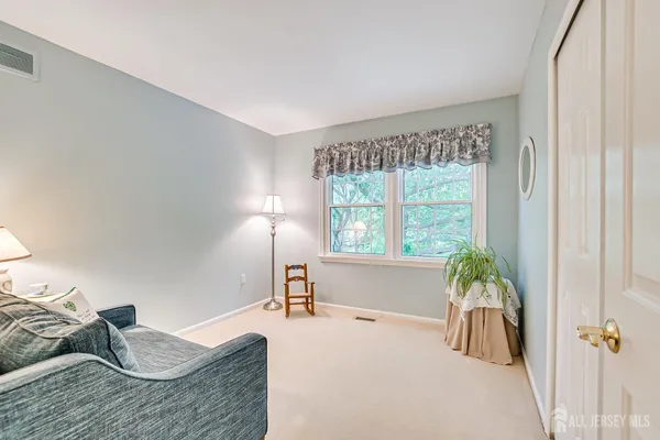$1,049,900 | 3 Clinton Court, Kendall Park, NJ 08824