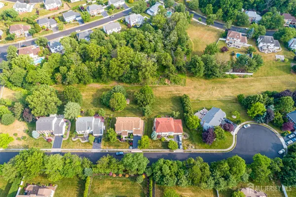 $1,049,900 | 3 Clinton Court, Kendall Park, NJ 08824