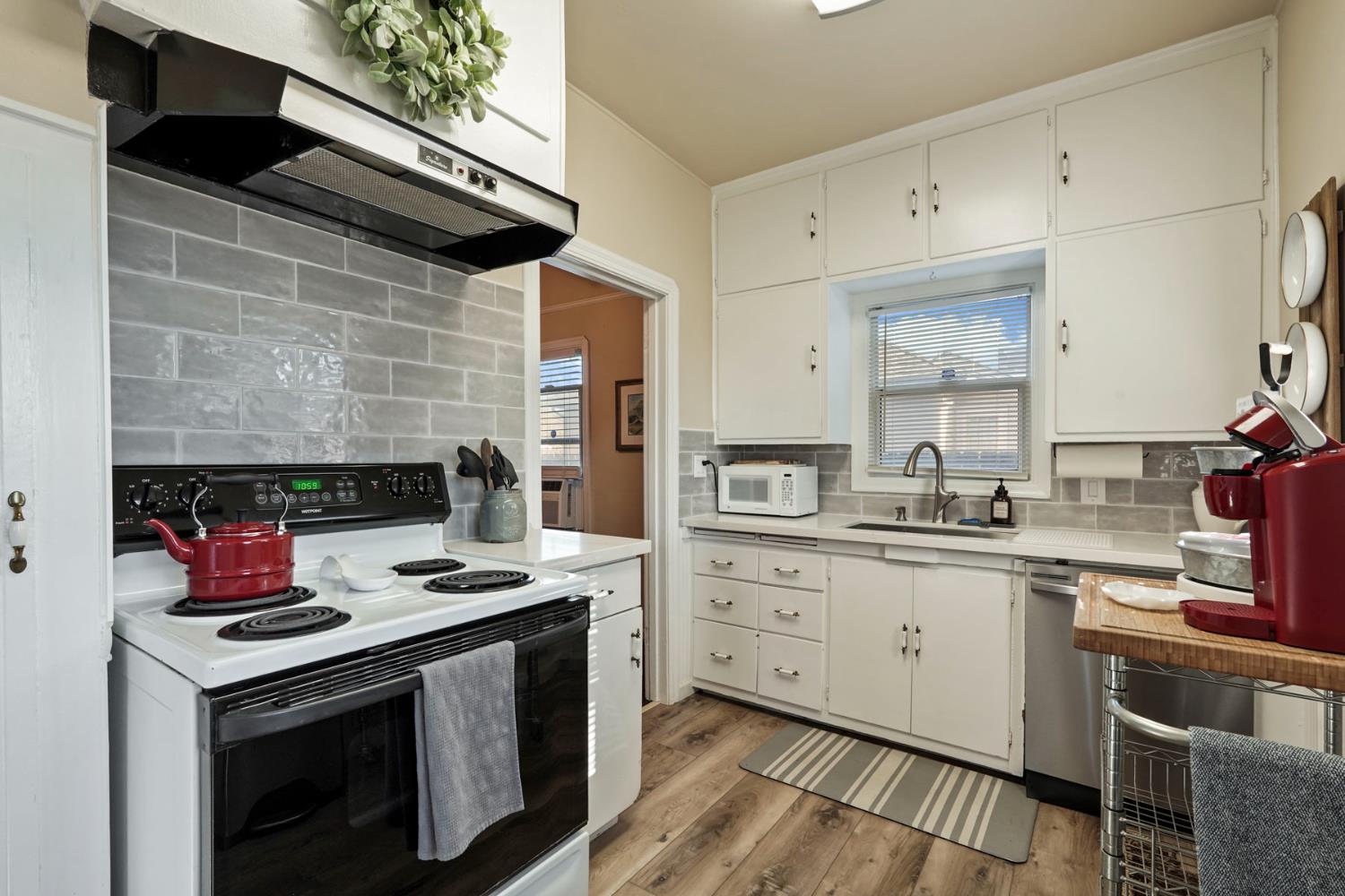 416 Daisy Avenue Lodi, CA 95240 - Photo 11 of 28