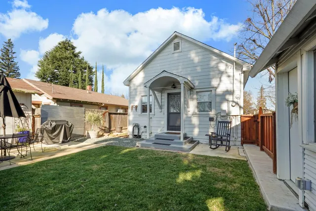 $409,000 | 416 Daisy Avenue, Lodi, CA 95240