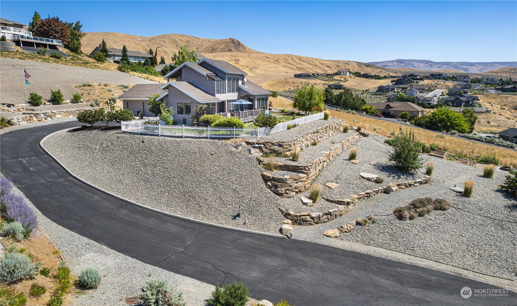 48 Knowles Heights Road Wenatchee, WA 98801 - Photo 3 of 39 Gallery Image 3