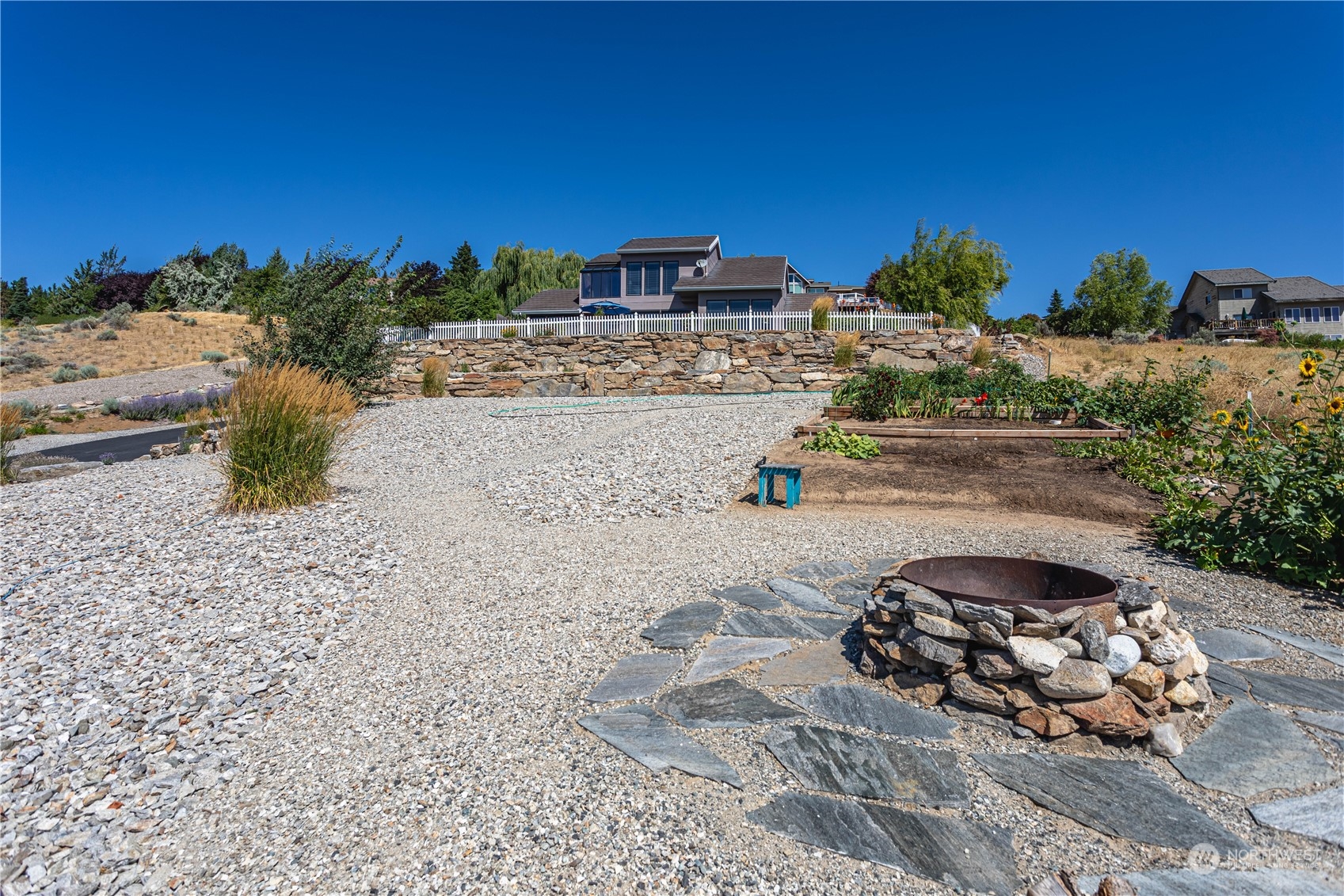 48 Knowles Heights Road Wenatchee, WA 98801 - Photo 4 of 39 Gallery Image 4