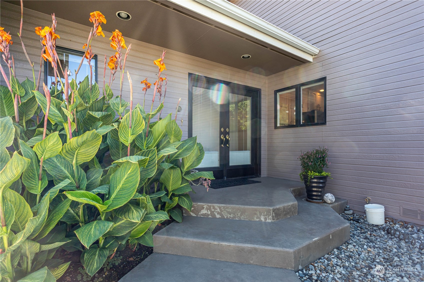 48 Knowles Heights Road Wenatchee, WA 98801 - Photo 5 of 39 Gallery Image 5