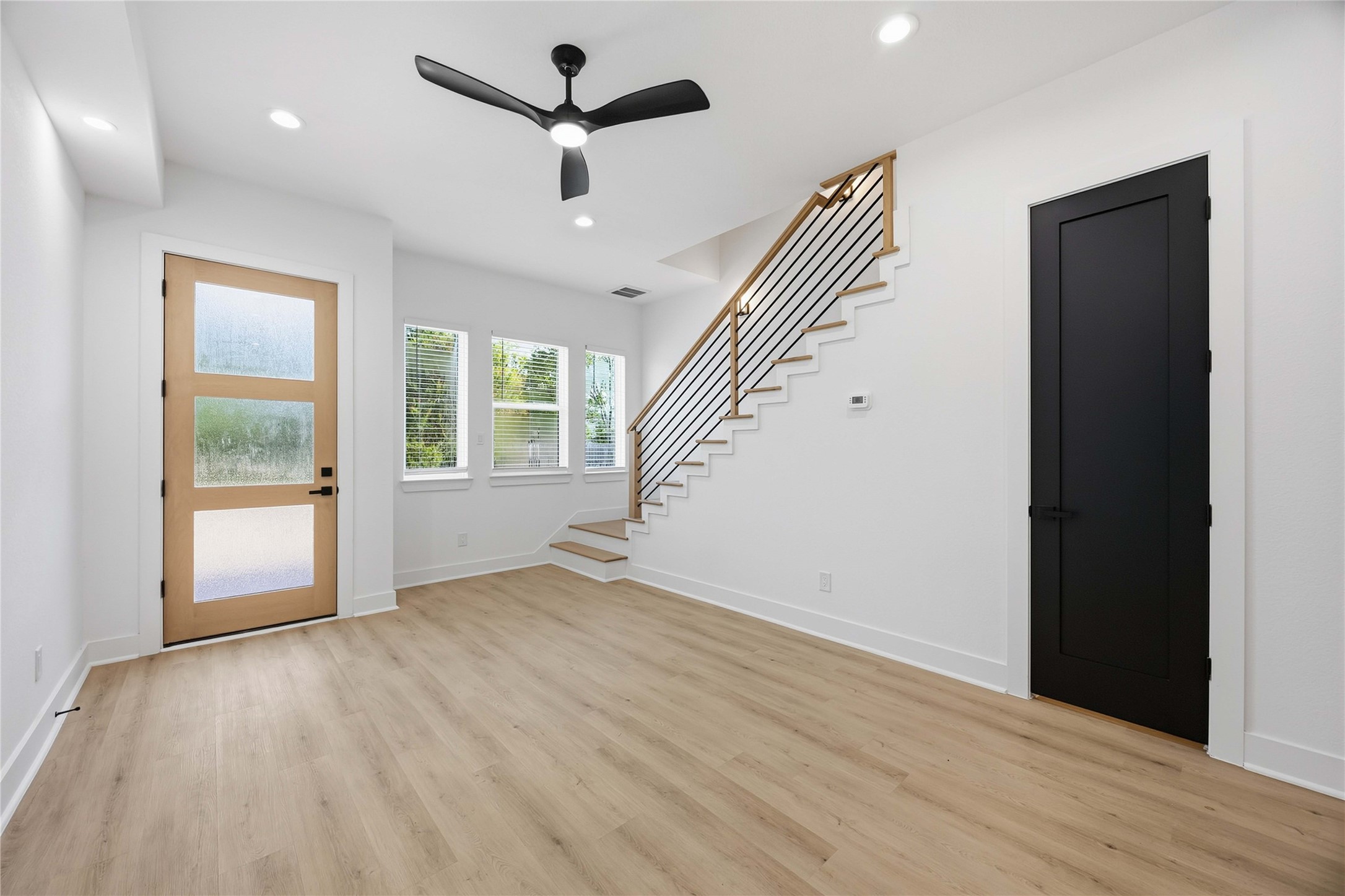 7932 Boy Street, Unit A Houston, TX 77028 - Photo 5 of 24 Gallery Image 5