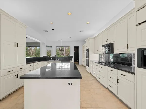 $6,000 | 15318 Beecham Drive, Houston, TX 77068