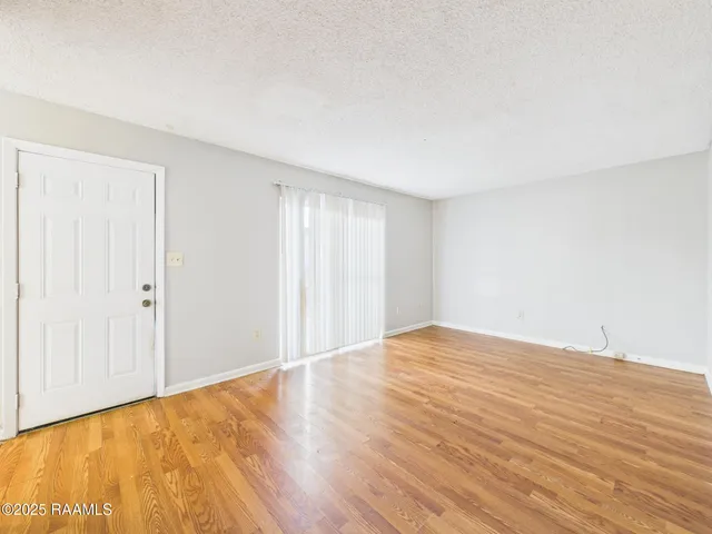 $850 | 506 Fox Run Avenue, Unit 2, Lafayette, LA 70508