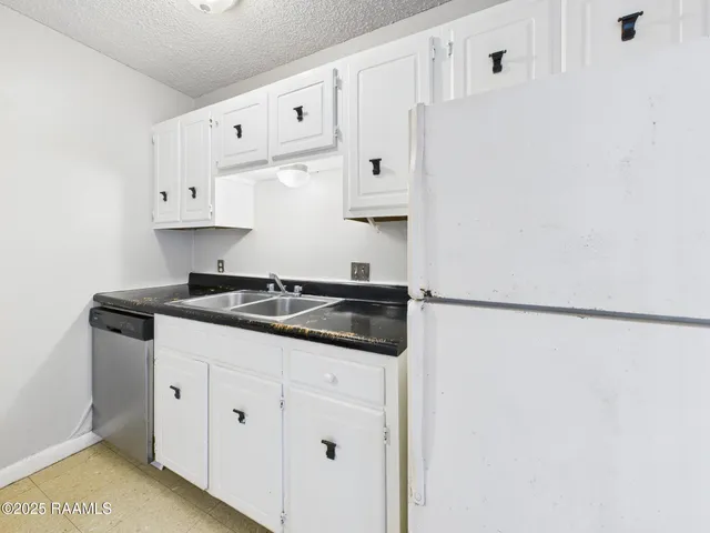 $850 | 506 Fox Run Avenue, Unit 2, Lafayette, LA 70508