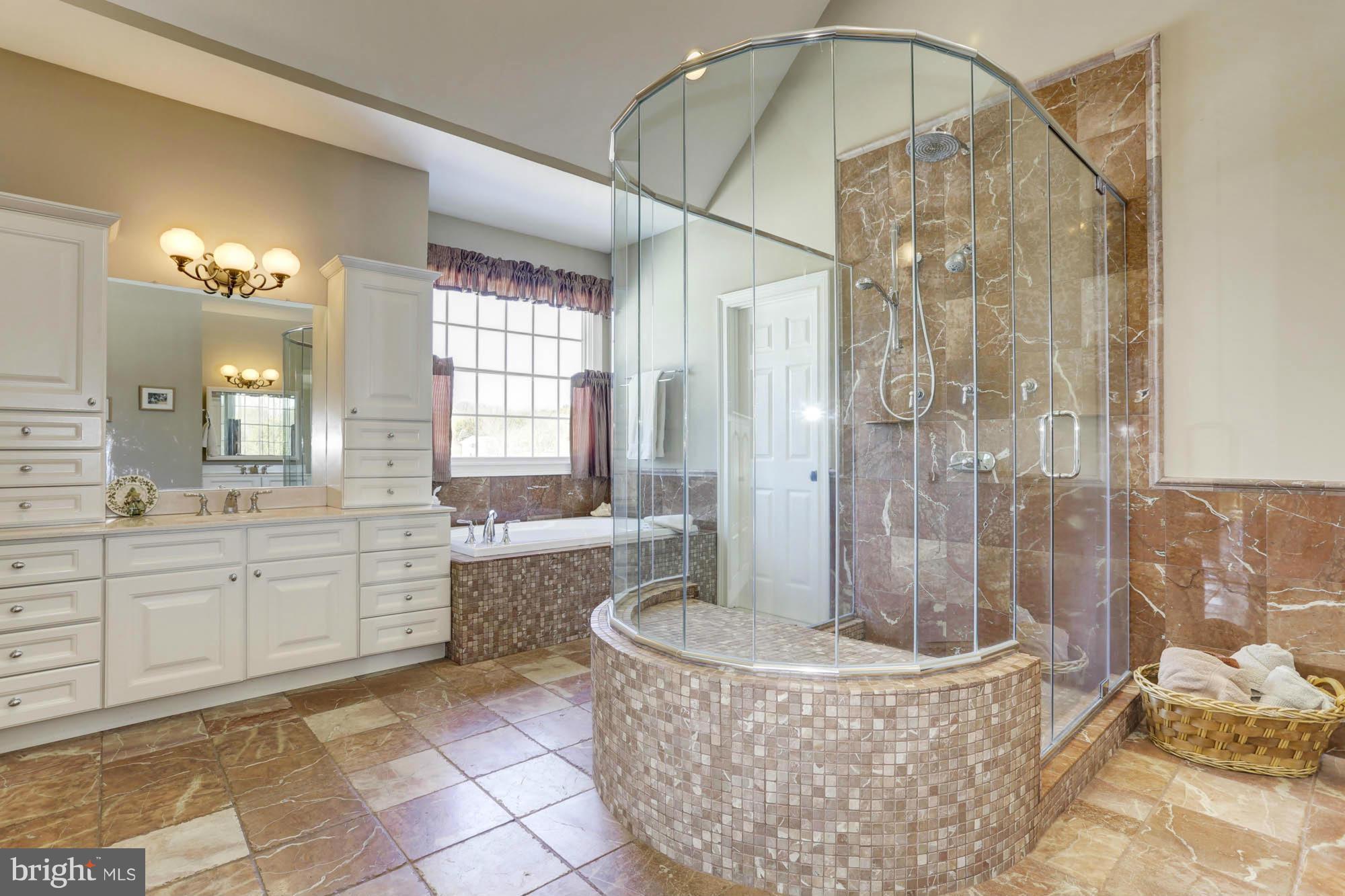 4070 Linthicum Road Dayton, MD 21036 - Photo 16 of 30 Bath (Master)