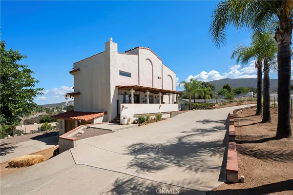 $999,900 | 2638 West Victoria Drive, Alpine, CA 91901