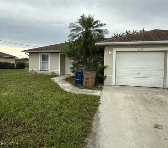$1,400 | 5217 Centennial Boulevard, Lehigh Acres, FL 33971