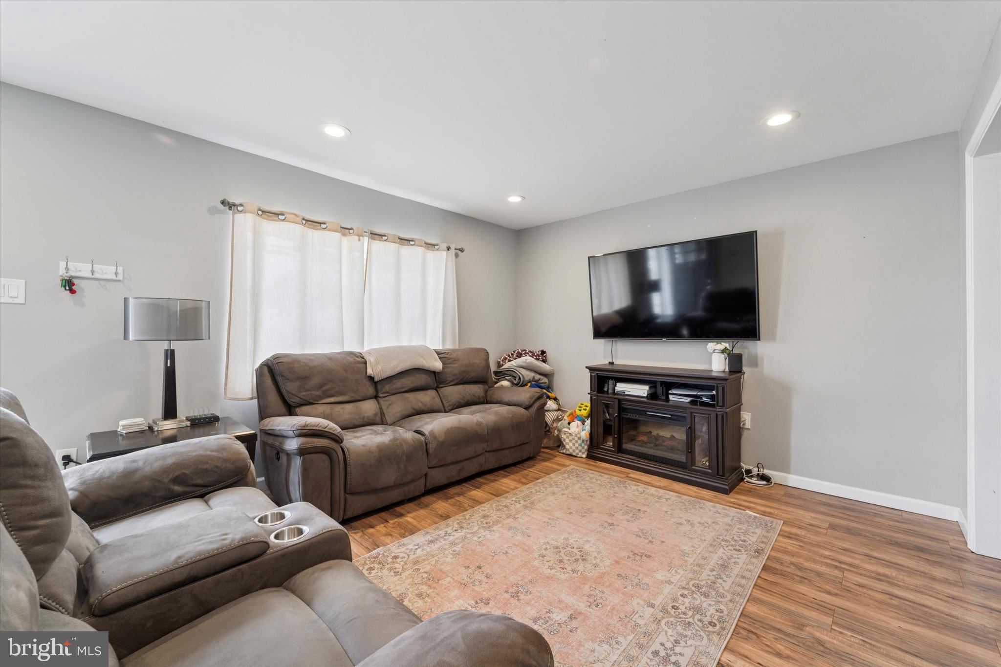 1835 Durham Road Langhorne, PA 19047 - Photo 3 of 25 Gallery Image 3