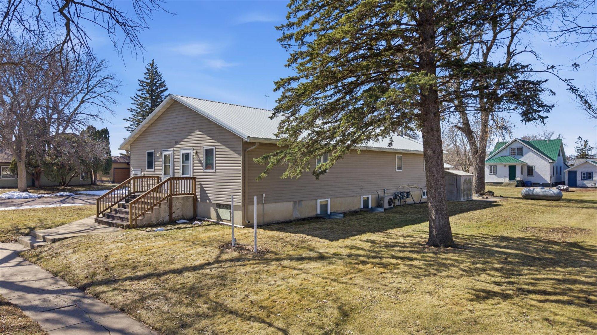 226 3rd Avenue South Brownton, MN 55312 - Photo 2 of 40
