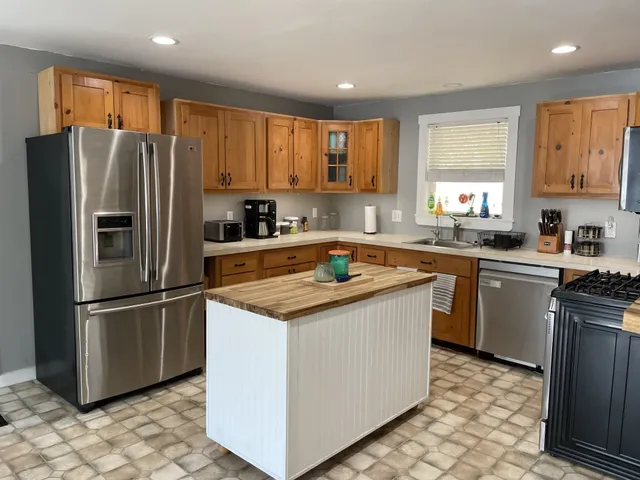 $379,900 | 39 Bullseye Curve Road, Wentworth, NH 03282