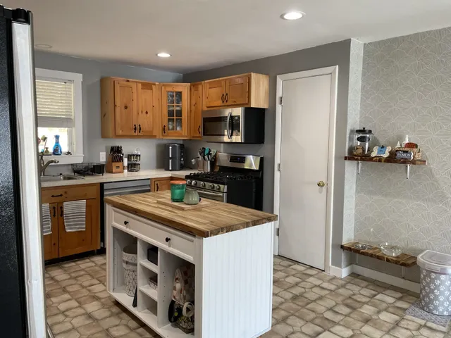 $379,900 | 39 Bullseye Curve Road, Wentworth, NH 03282