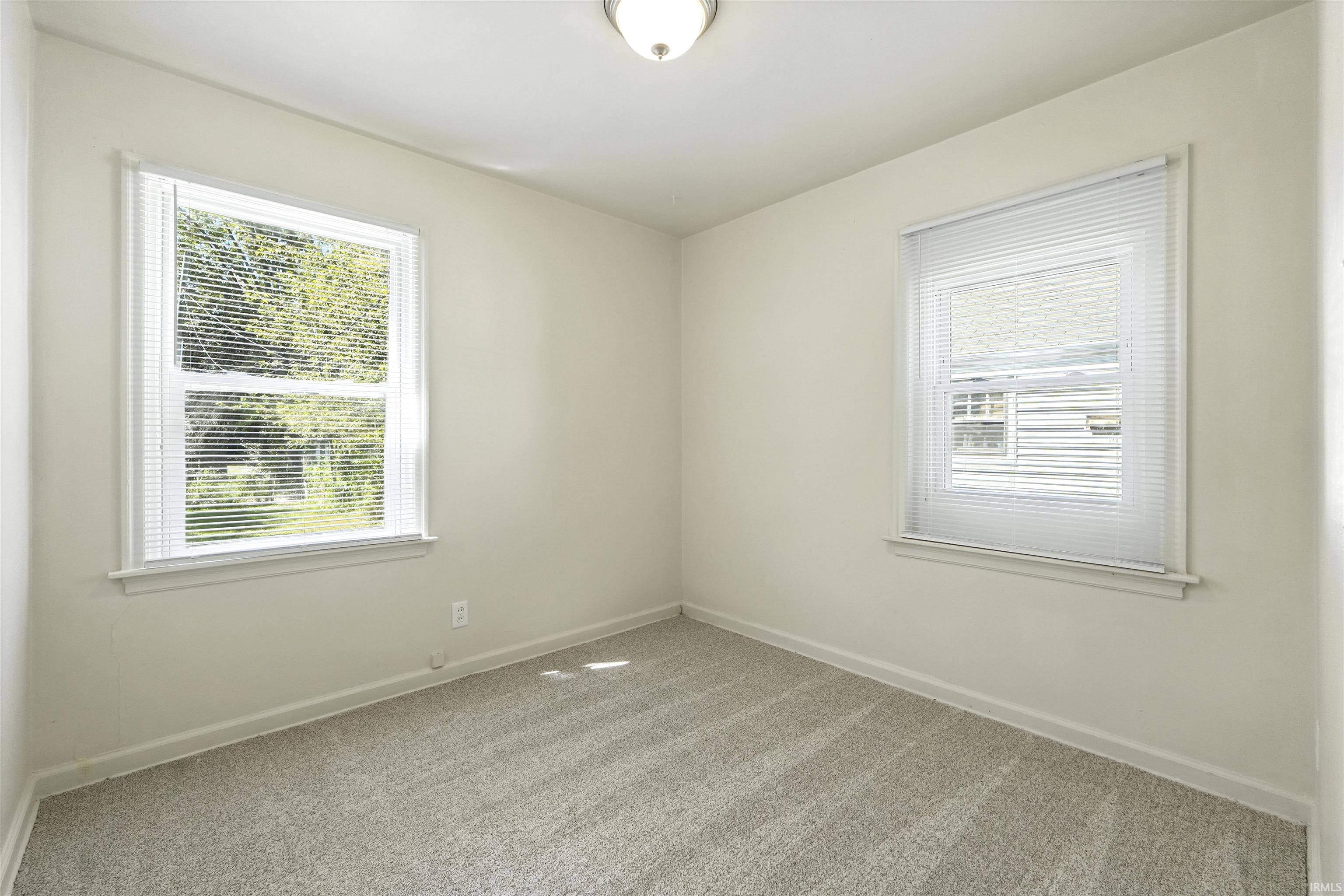 4126 Bowser Avenue Fort Wayne, IN 46806 - Photo 4 of 19