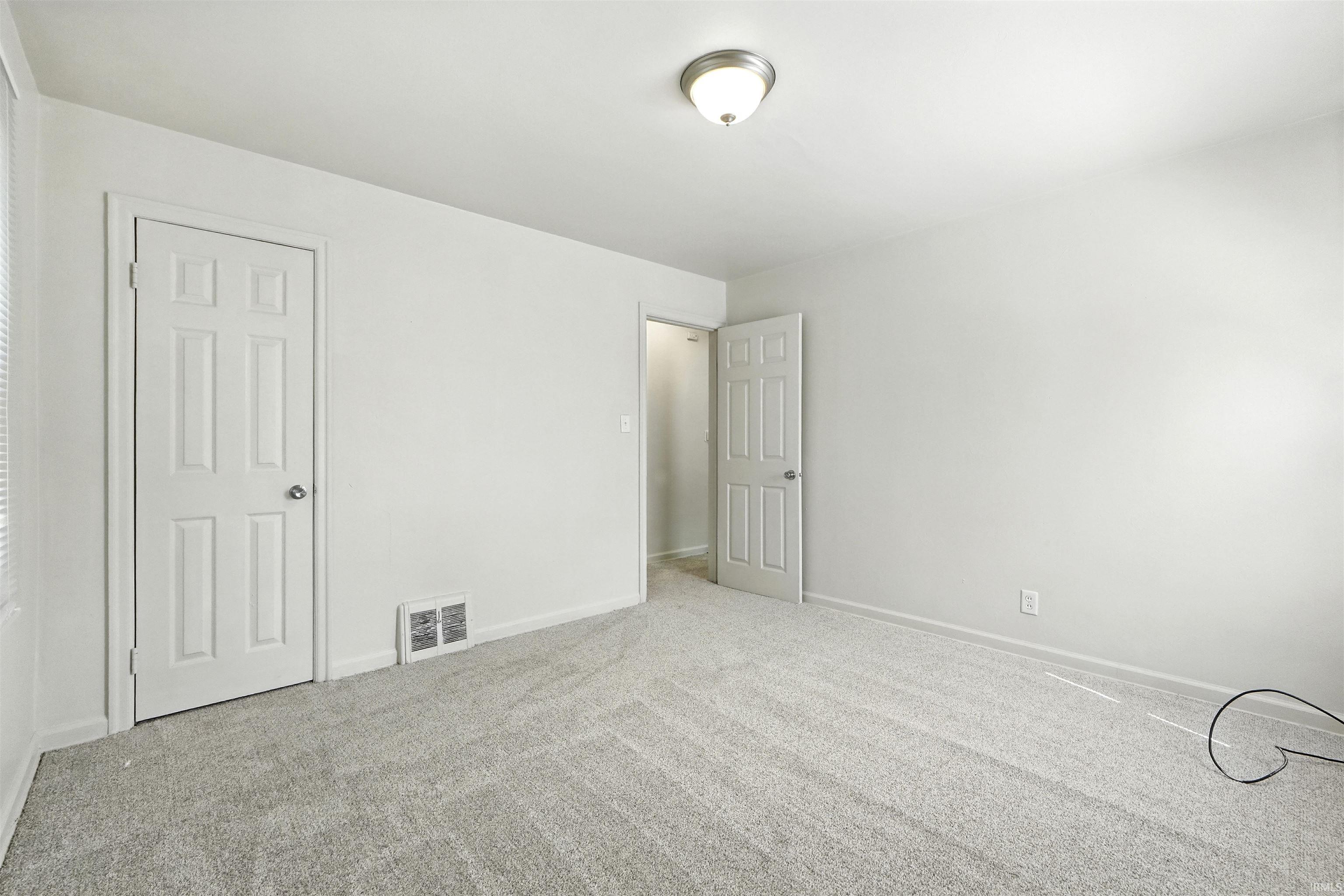 4126 Bowser Avenue Fort Wayne, IN 46806 - Photo 6 of 19