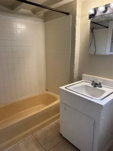 $975 | 900 Mohawk Drive, Montgomery, TX 77316