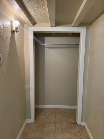 $975 | 900 Mohawk Drive, Montgomery, TX 77316