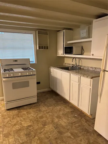 $975 | 900 Mohawk Drive, Montgomery, TX 77316