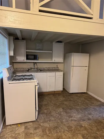 $975 | 900 Mohawk Drive, Montgomery, TX 77316