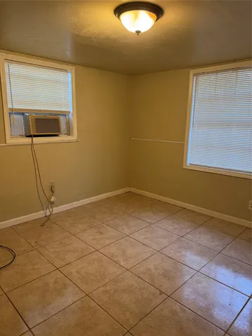 $975 | 900 Mohawk Drive, Montgomery, TX 77316