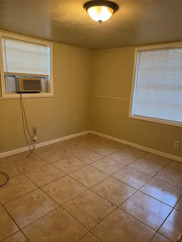 $975 | 900 Mohawk Drive, Montgomery, TX 77316