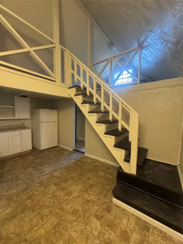 $975 | 900 Mohawk Drive, Montgomery, TX 77316