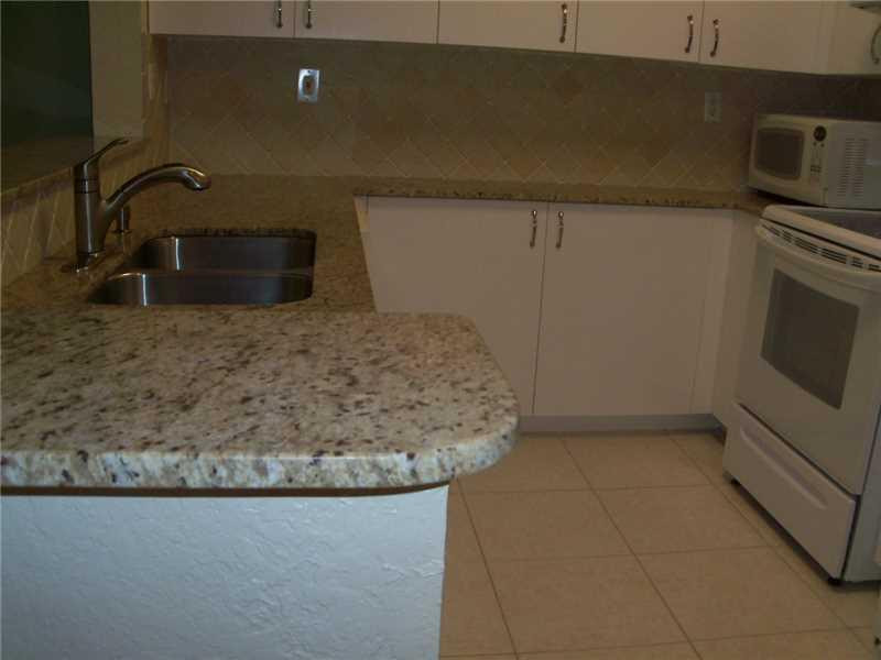 75 Gulfstream Road, Unit 202B Dania Beach, FL 33004 - Photo 3 of 29 Kitchen