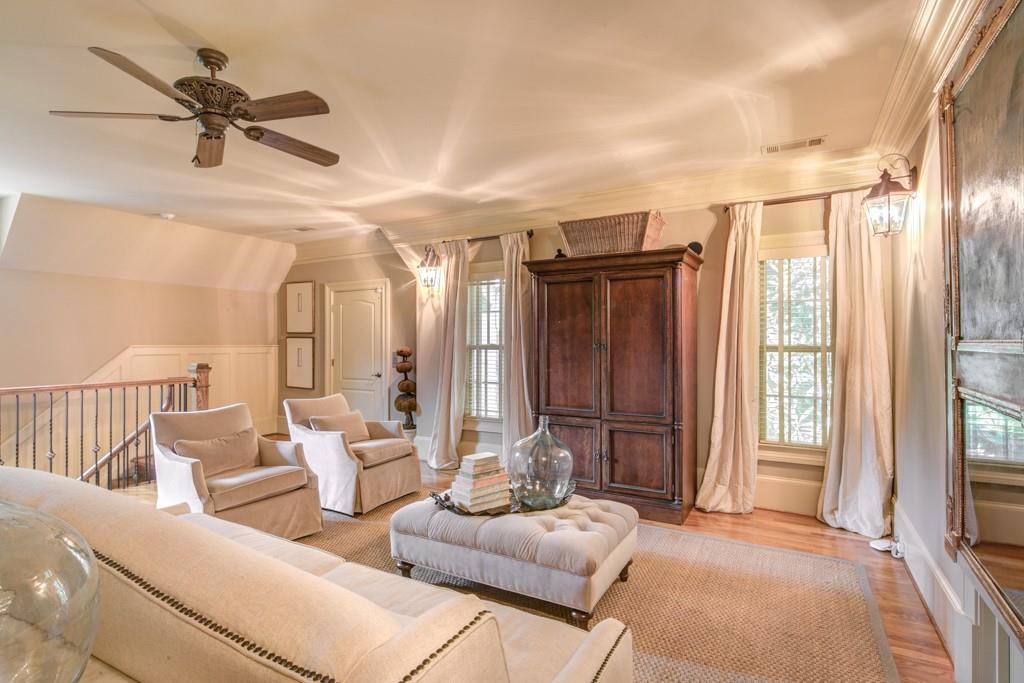 1005 Heards Ferry Road Northwest Sandy Springs, GA 30328 - Photo 18 of 33