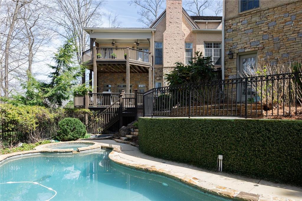 1005 Heards Ferry Road Northwest Sandy Springs, GA 30328 - Photo 28 of 30