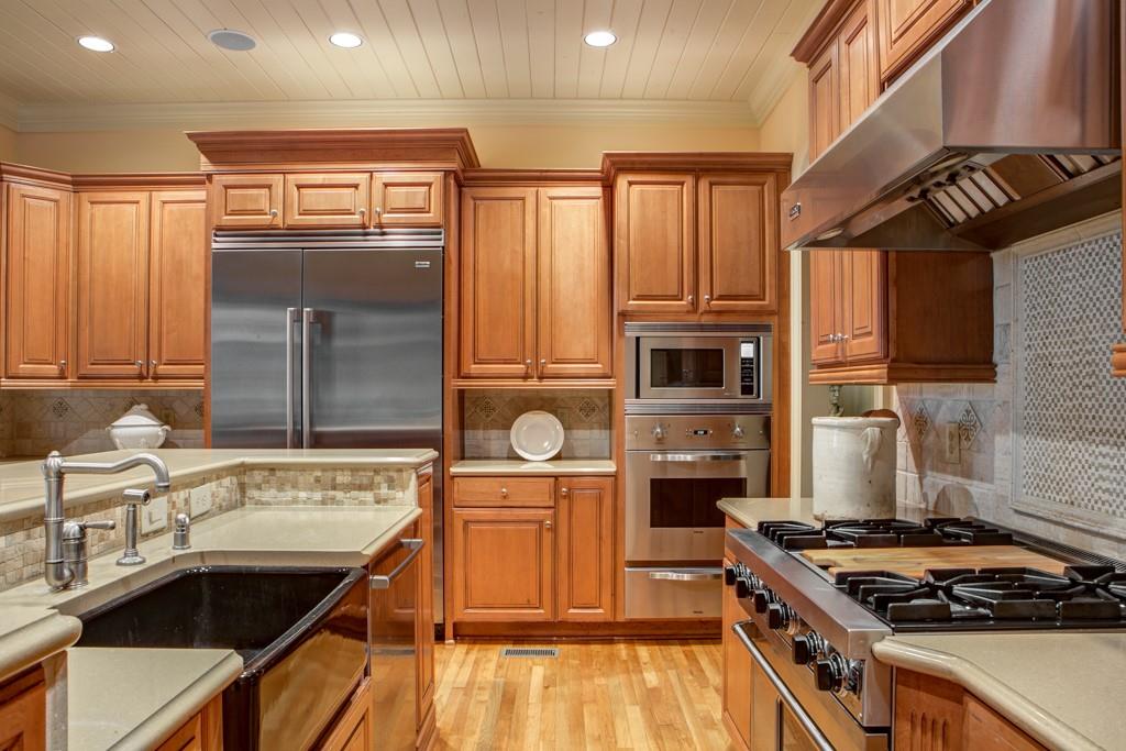 1005 Heards Ferry Road Northwest Sandy Springs, GA 30328 - Photo 5 of 30