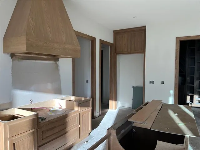 $1,650,000 | 9410 Deer Run Street, Lenexa, KS 66220