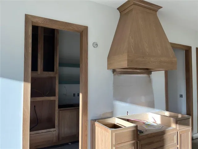 $1,650,000 | 9410 Deer Run Street, Lenexa, KS 66220