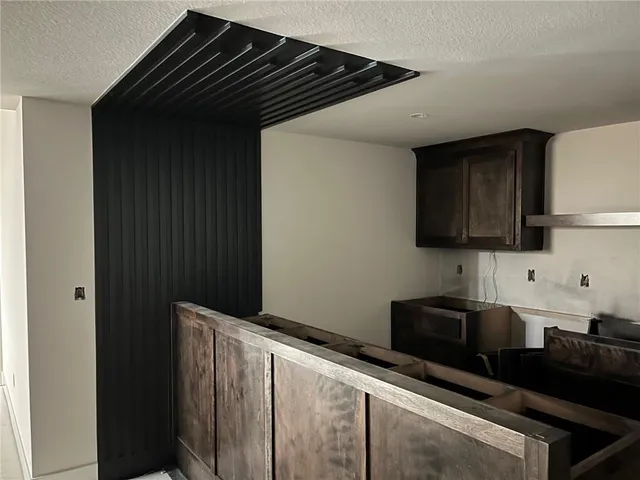 $1,650,000 | 9410 Deer Run Street, Lenexa, KS 66220