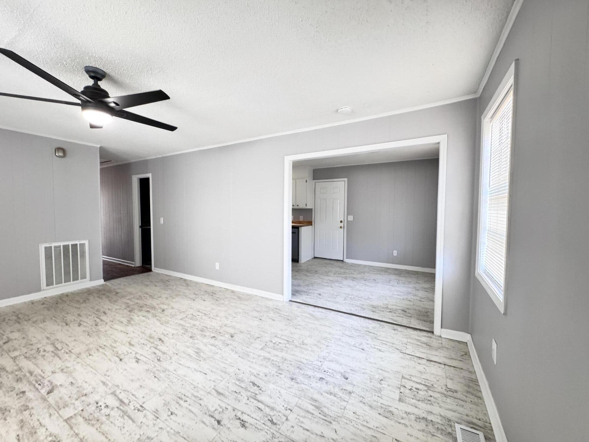 348 Cleveland Street Walterboro, SC 29488 - Photo 7 of 17 IMG_8214