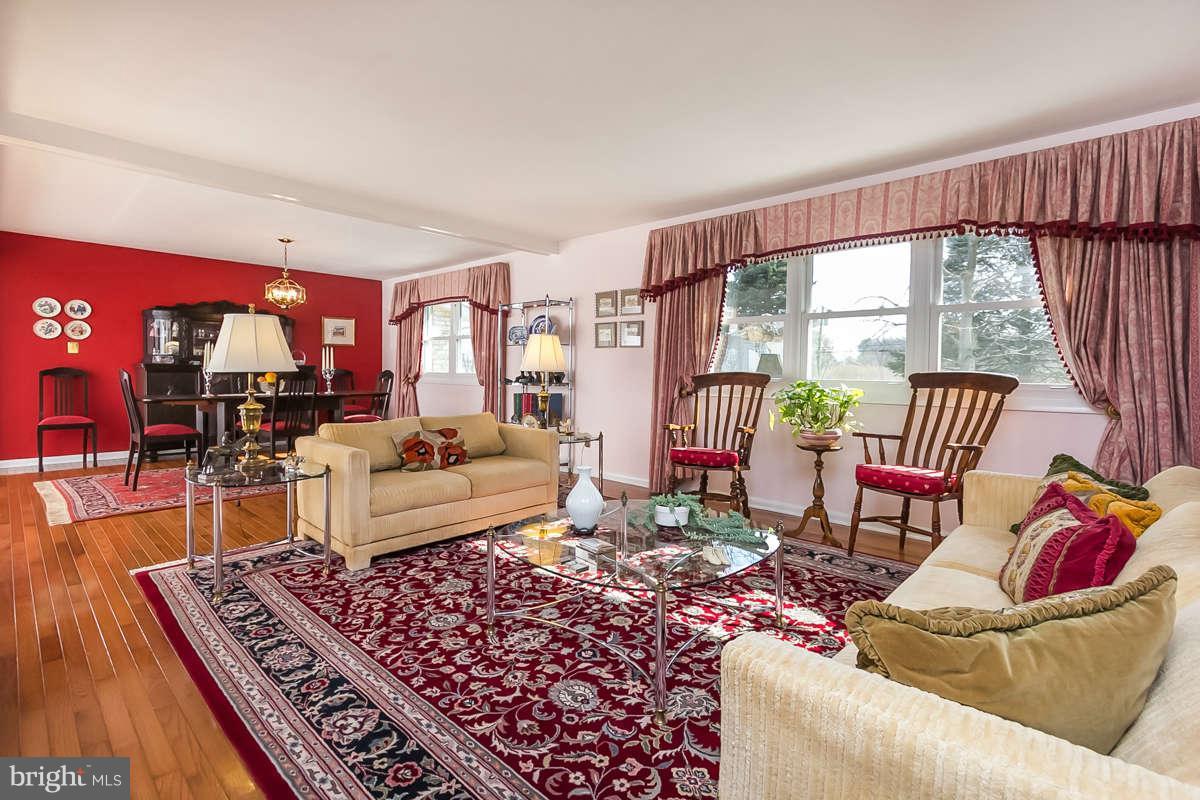 4320 Black Rock Road Upperco, MD 21155 - Photo 3 of 30 Living Room