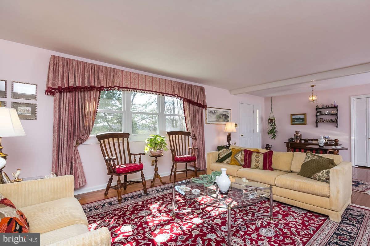 4320 Black Rock Road Upperco, MD 21155 - Photo 5 of 30 Living Room