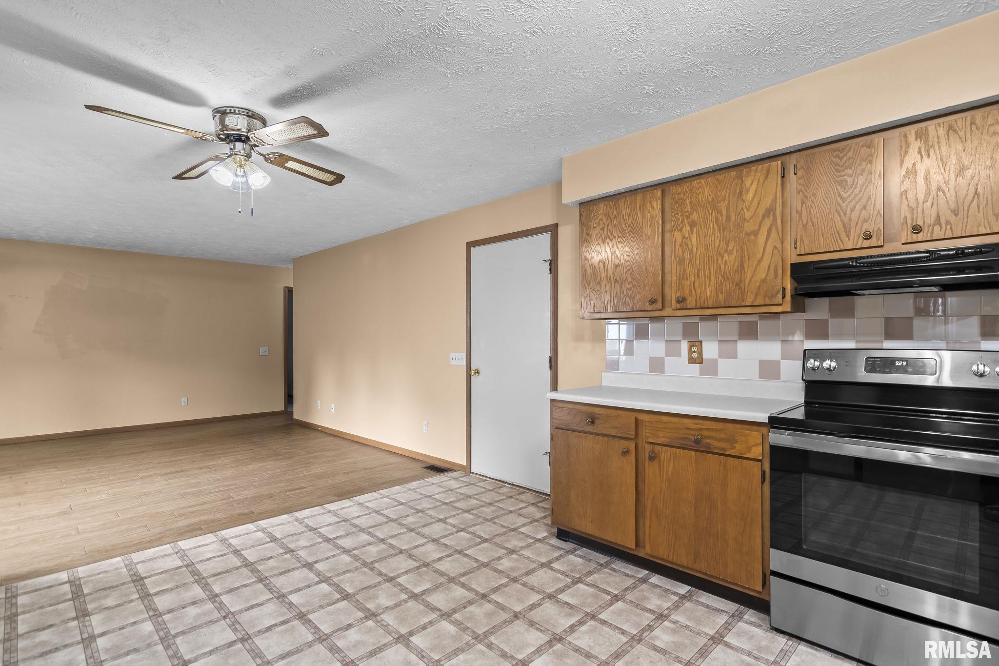 5225 Buford Street Springfield, IL 62703 - Photo 10 of 28