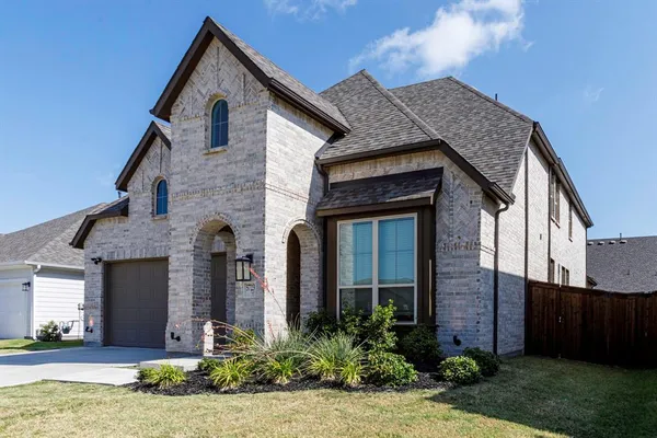 $379,900 | 5723 Huffines Boulevard, Royse City, TX 75189