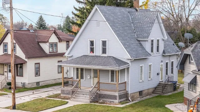 $185,000 | 2538 Calumet Drive, Unit 2538A, Sheboygan, WI 53083